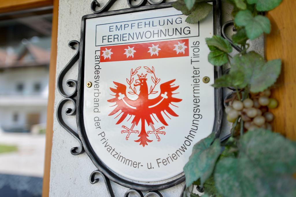 Haus Schroll Apartment Ried im Zillertal Bagian luar foto