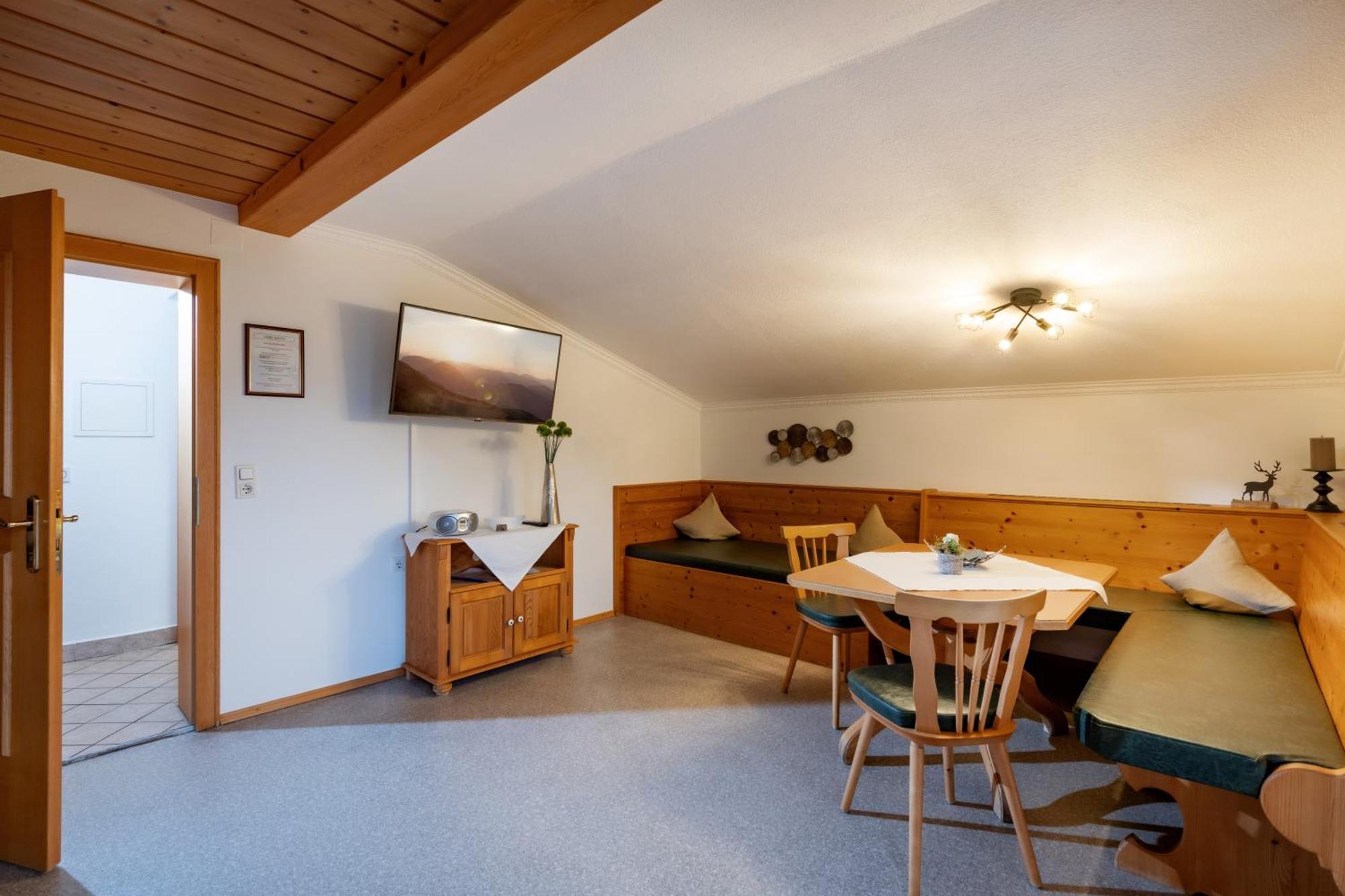 Haus Schroll Apartment Ried im Zillertal Bagian luar foto