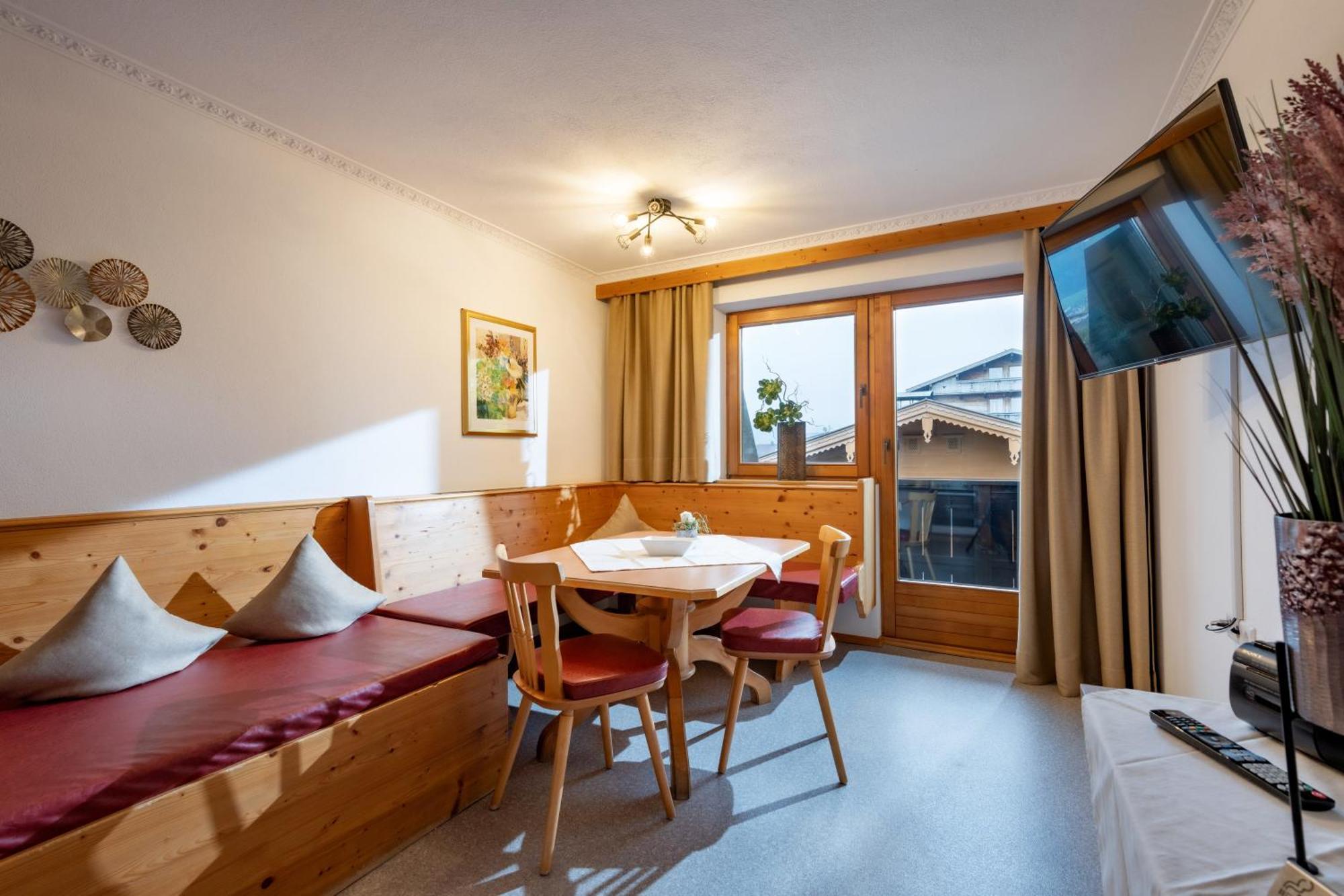 Haus Schroll Apartment Ried im Zillertal Bagian luar foto