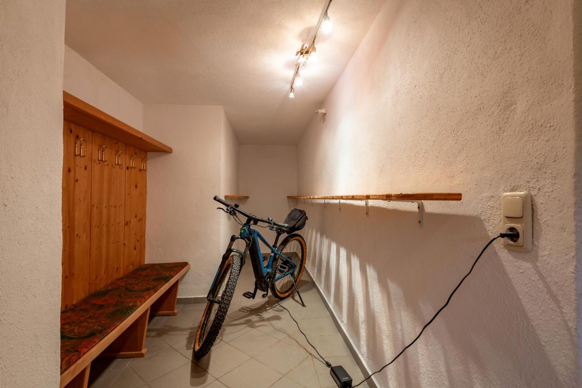 Haus Schroll Apartment Ried im Zillertal Bagian luar foto